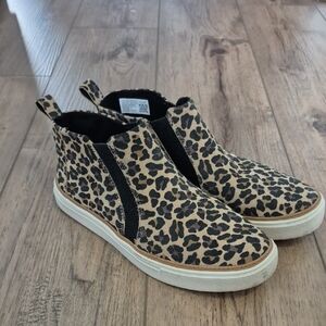 TOMS Women's. Bryce Sneaker. Tan Classic Leopard Printed Suede. Size 8.5.